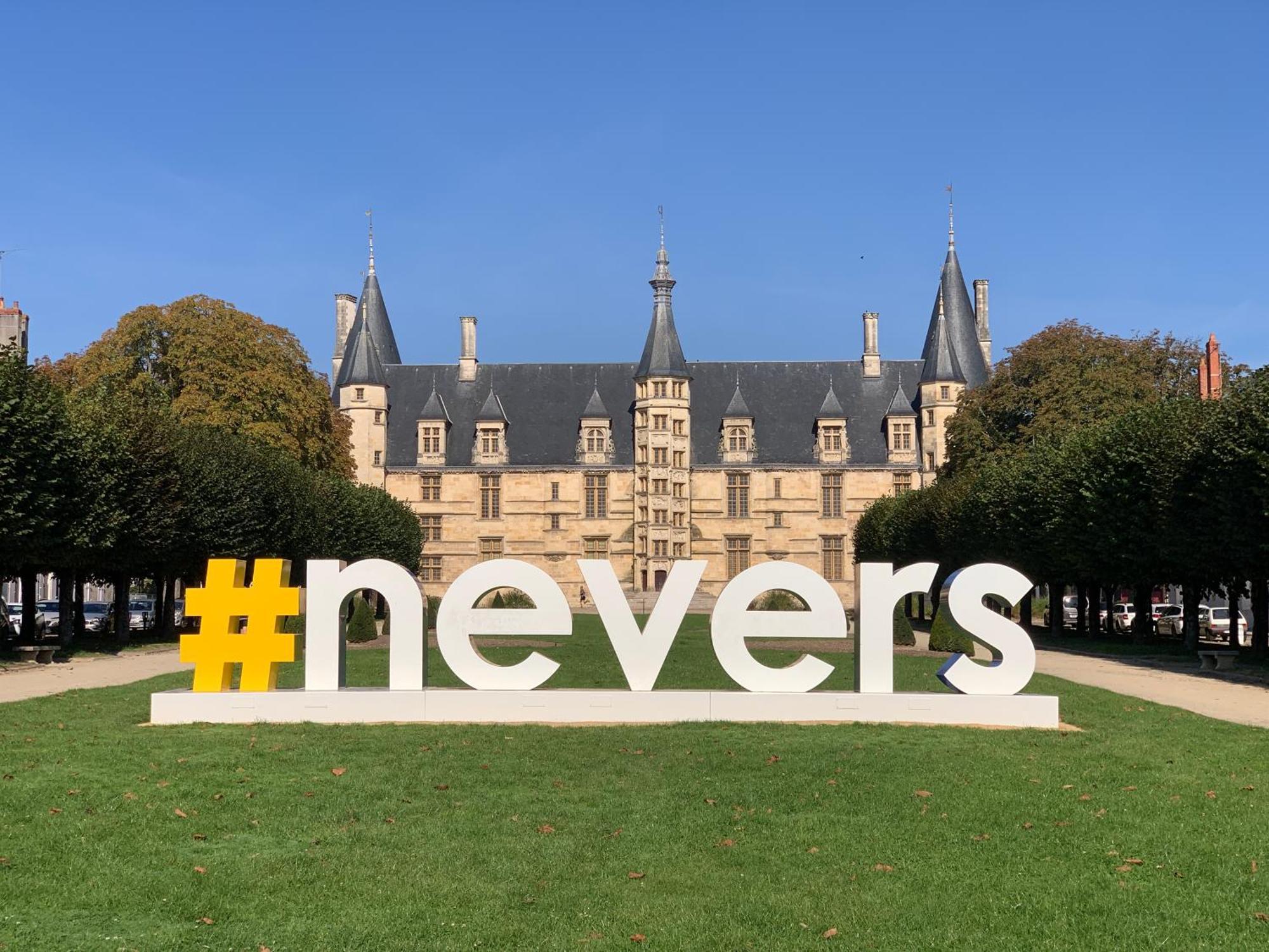 Europe Hotel Varennes-Vauzelles Exteriör bild